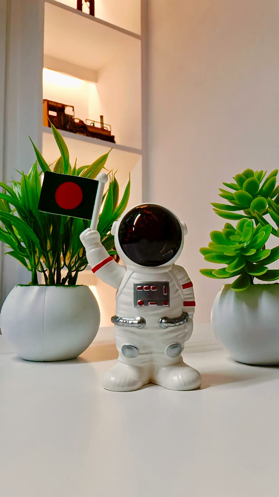 Solar Powered Astronaut – Waving BD Flag